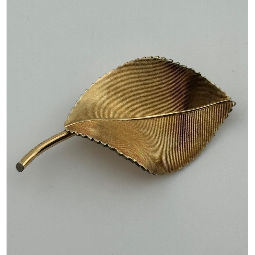 Vintage Krementz Leaf Brooch Gold Tone